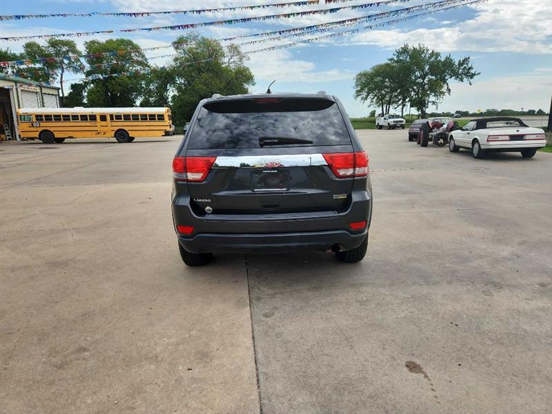 Jeep Grand Cherokee Laredo 2WD 2011