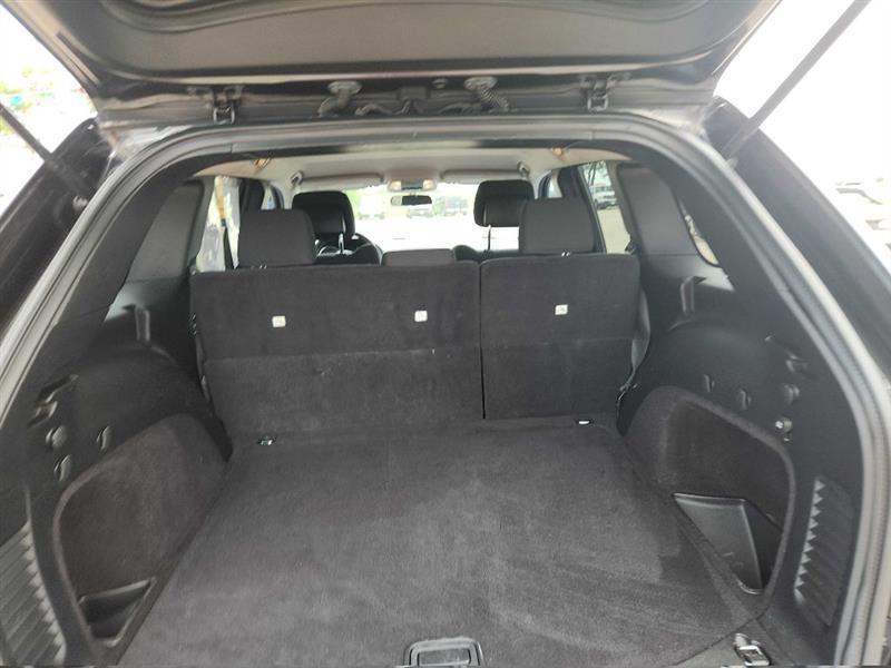 Jeep Grand Cherokee Laredo 2WD 2011