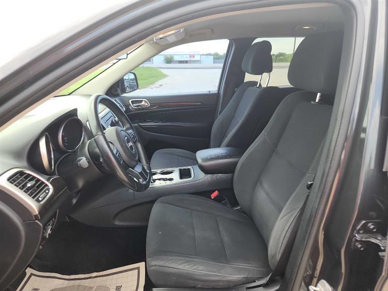 Jeep Grand Cherokee Laredo 2WD 2011