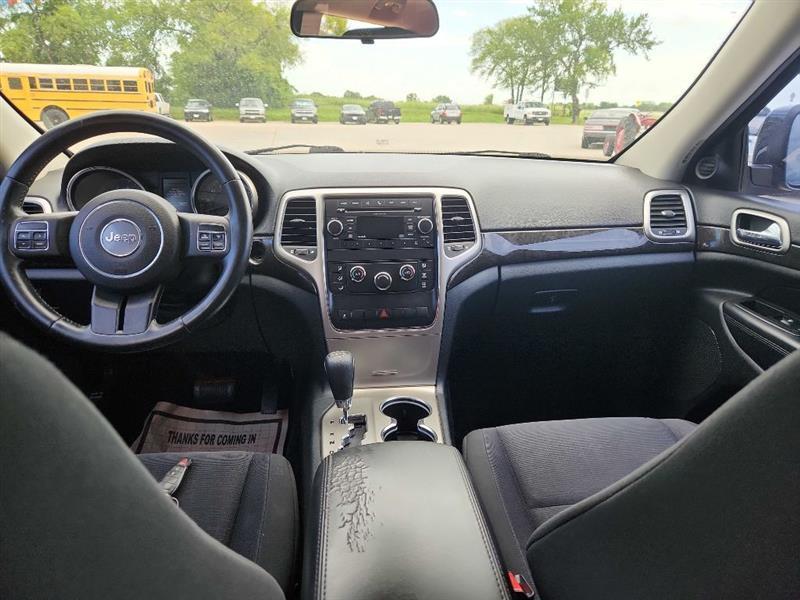 Jeep Grand Cherokee Laredo 2WD 2011