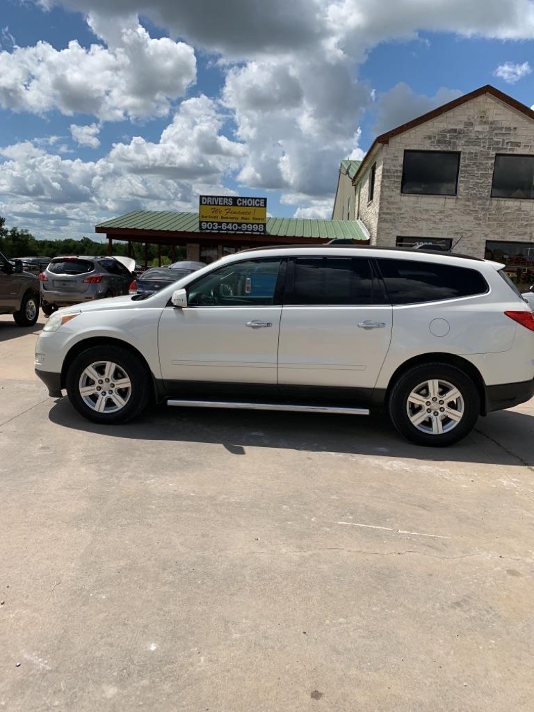 2011 Chevrolet Traverse 2LT FWD