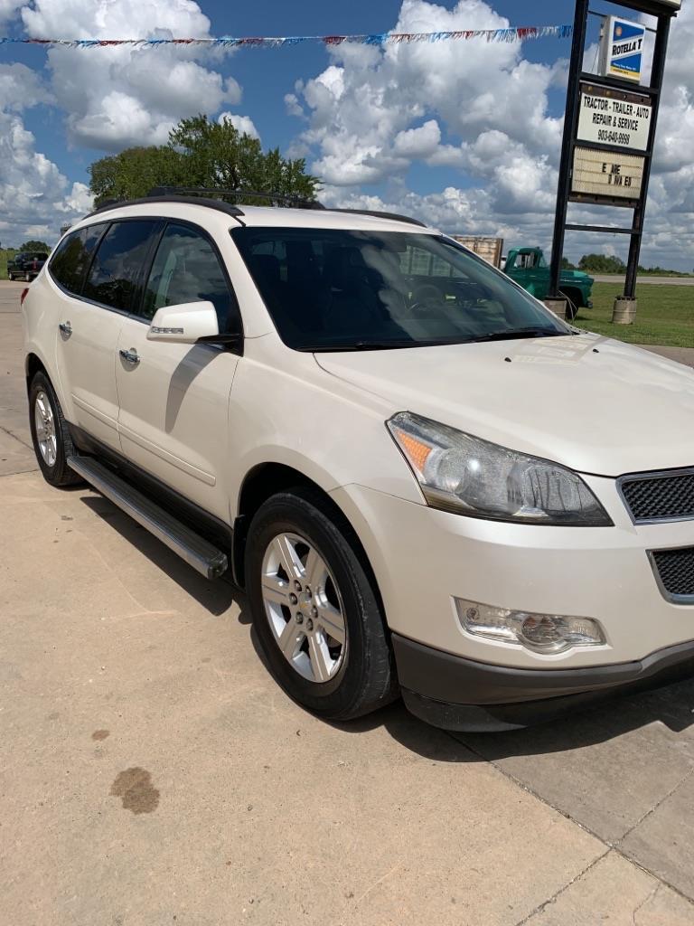 Chevrolet Traverse 2LT FWD 2011