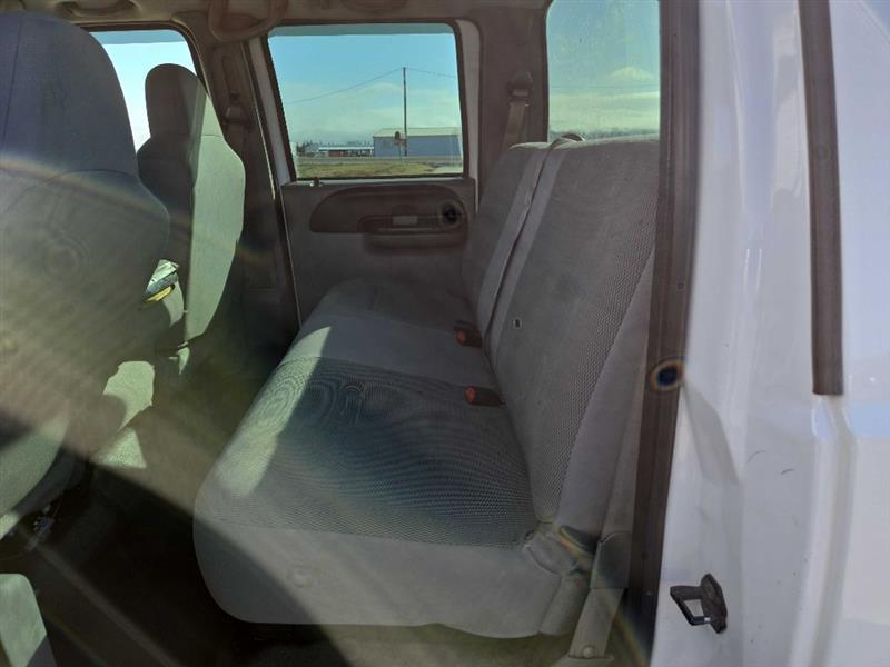 Ford F-250 SD XL Crew Cab 4WD 2006