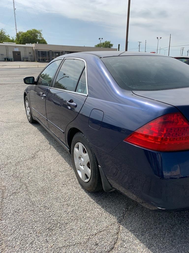 Honda Accord LX sedan AT 2006
