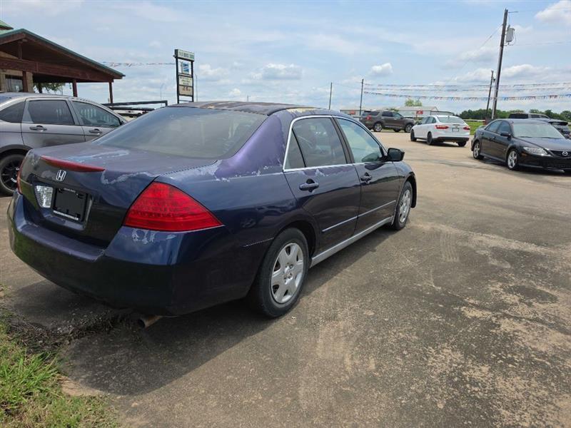 Honda Accord LX sedan AT 2006