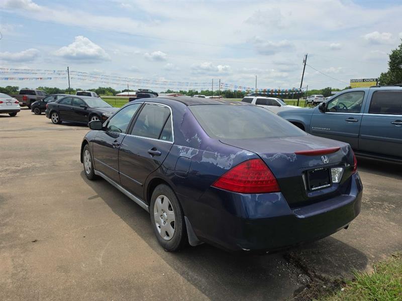 Honda Accord LX sedan AT 2006