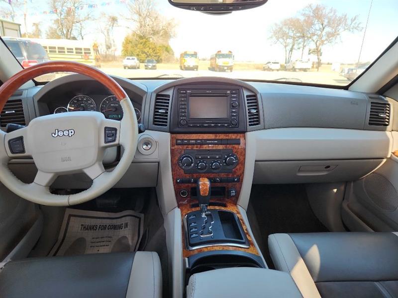 Jeep Grand Cherokee Overland 2WD 2006