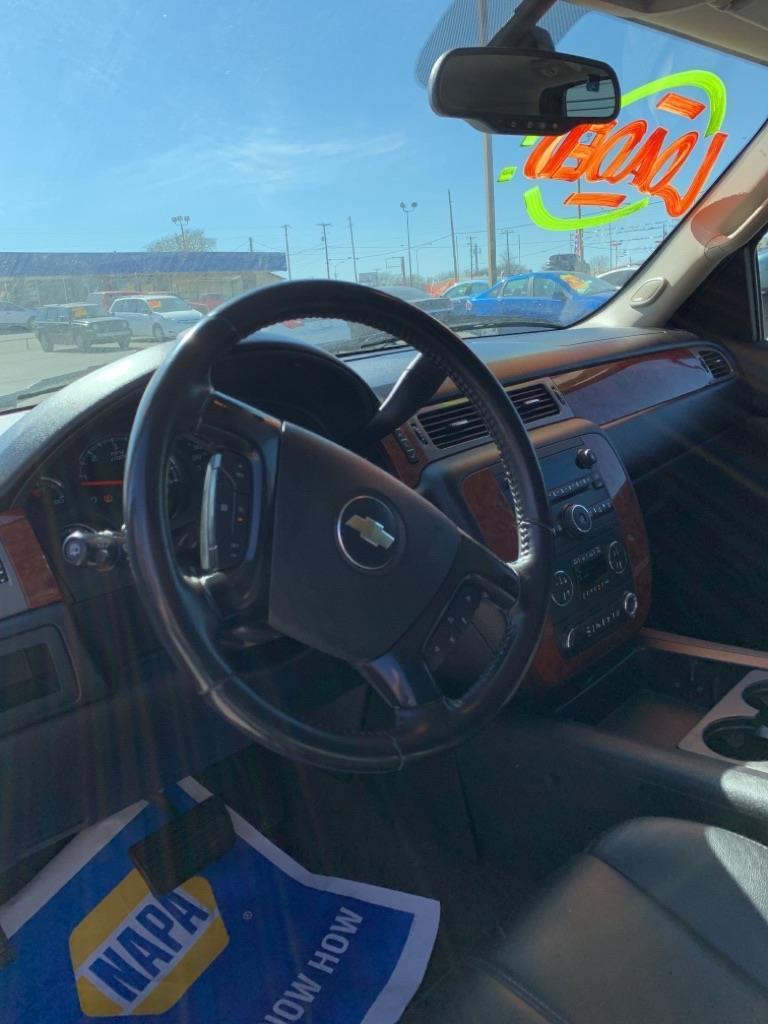 Chevrolet Suburban LS 1500 2WD 2008