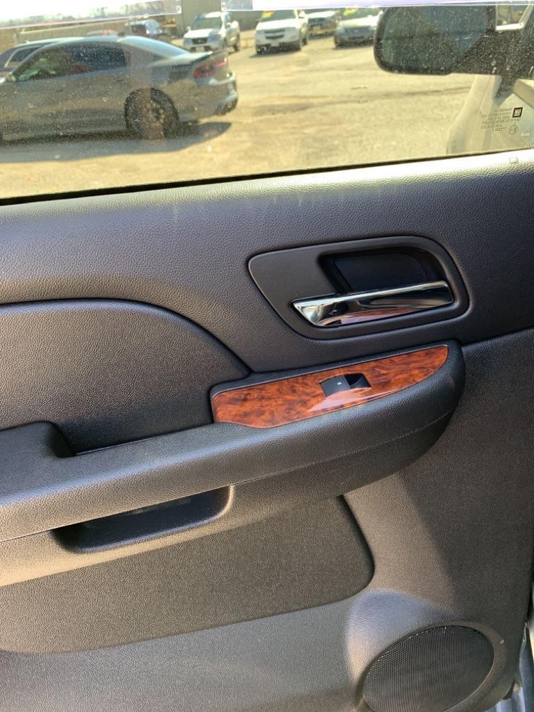 Chevrolet Suburban LS 1500 2WD 2008