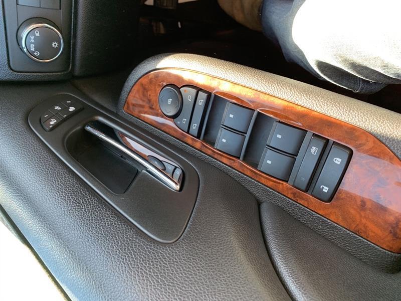 Chevrolet Suburban LS 1500 2WD 2008