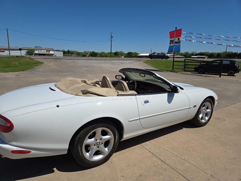 Jaguar XK8 Convertible 2000