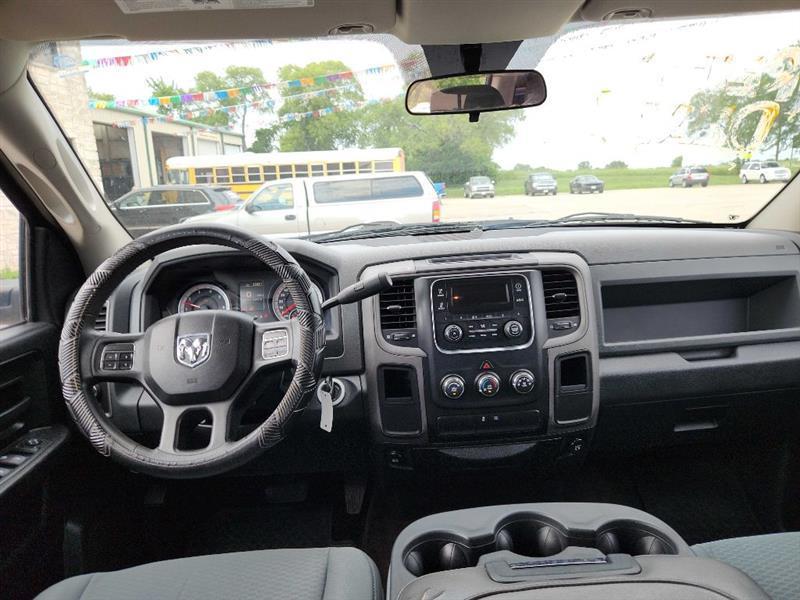 RAM 1500 Tradesman Crew Cab SWB 2WD 2013