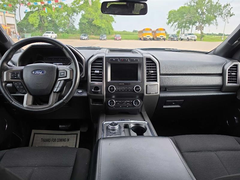 Ford Expedition XLT 2020
