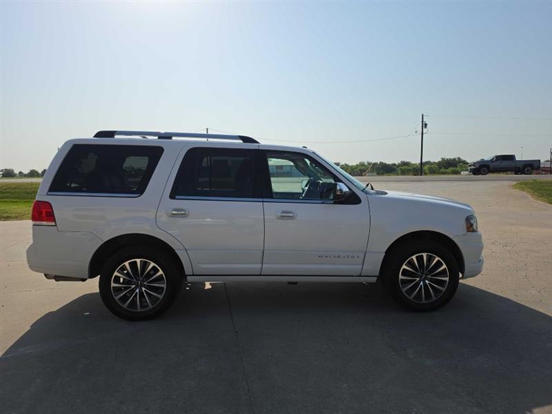 2016 Lincoln Navigator Select 2WD