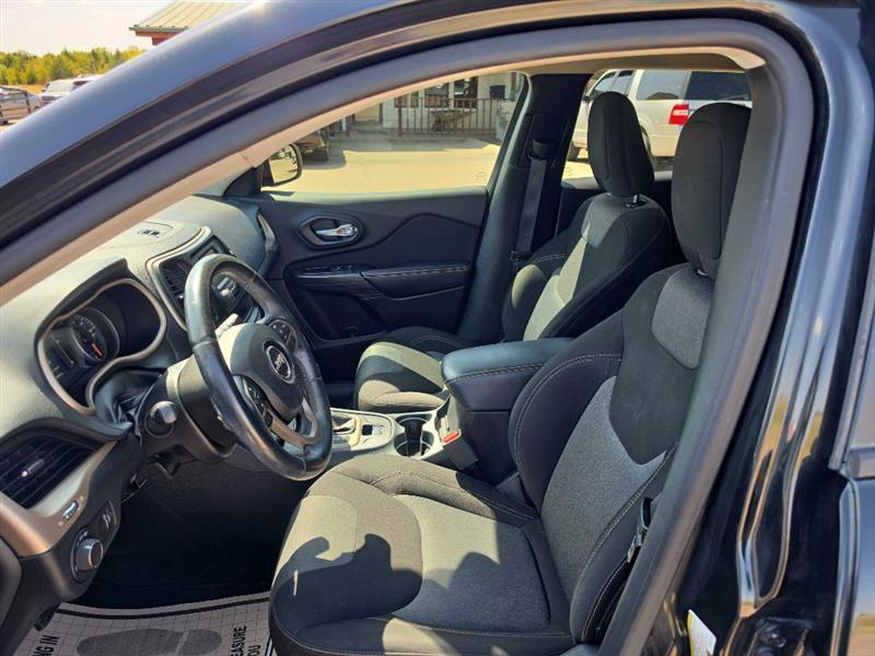 Jeep Cherokee Sport 4WD 2016