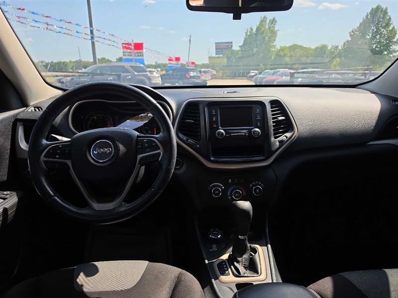 Jeep Cherokee Sport 4WD 2016