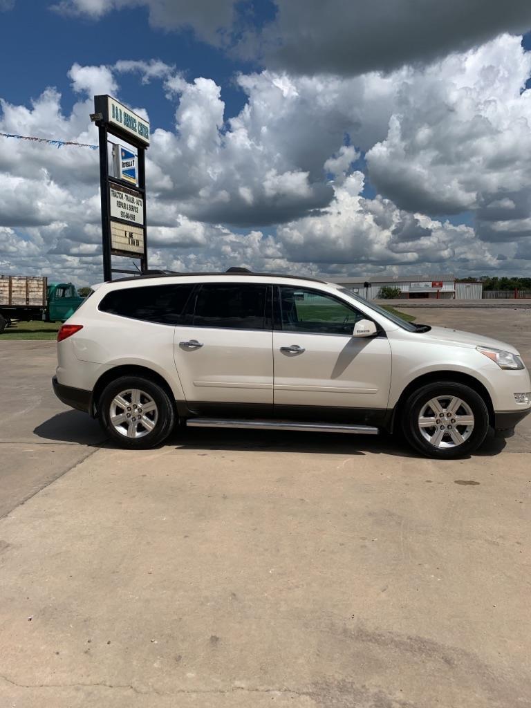 Chevrolet Traverse 2LT FWD 2011