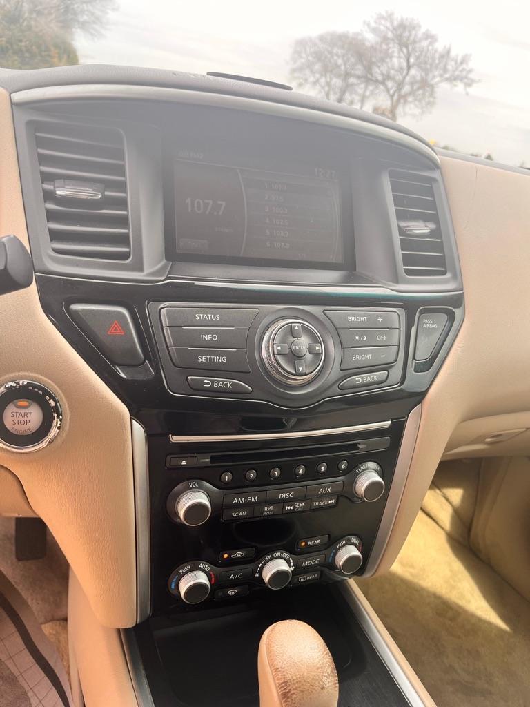 Nissan Pathfinder S 4WD 2015