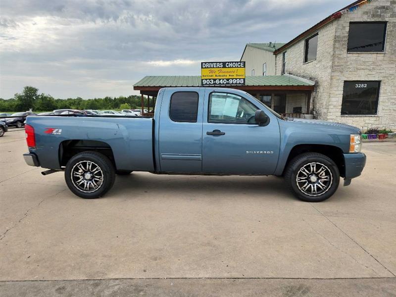 Chevrolet Silverado 1500 LT Ext. Cab 4WD 2011