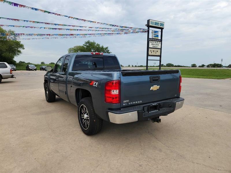 Chevrolet Silverado 1500 LT Ext. Cab 4WD 2011