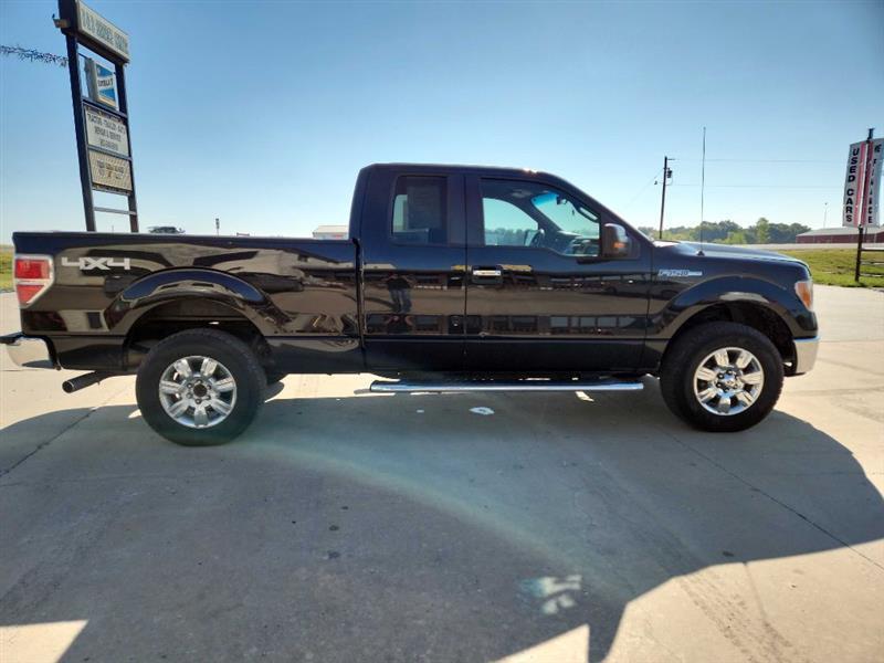 Ford F-150 XL SuperCab 8-ft. Bed 4WD 2012