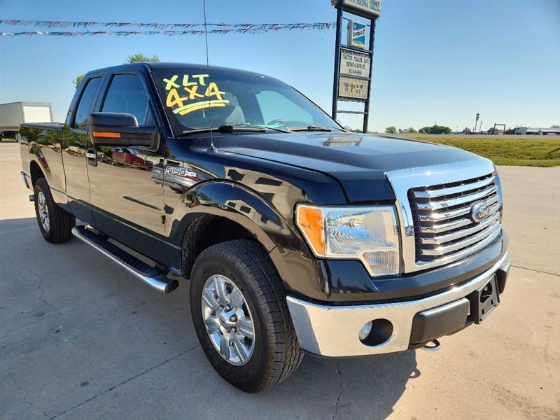 Ford F-150 XL SuperCab 8-ft. Bed 4WD 2012