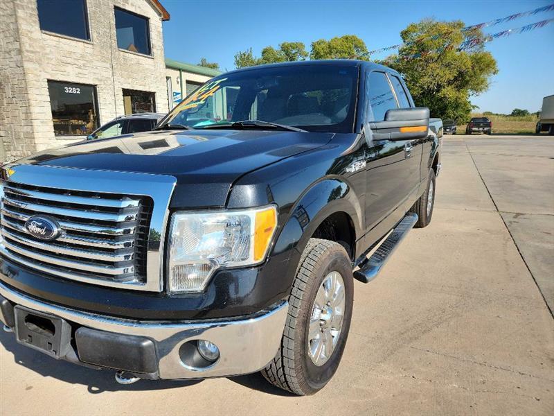 Ford F-150 XL SuperCab 8-ft. Bed 4WD 2012