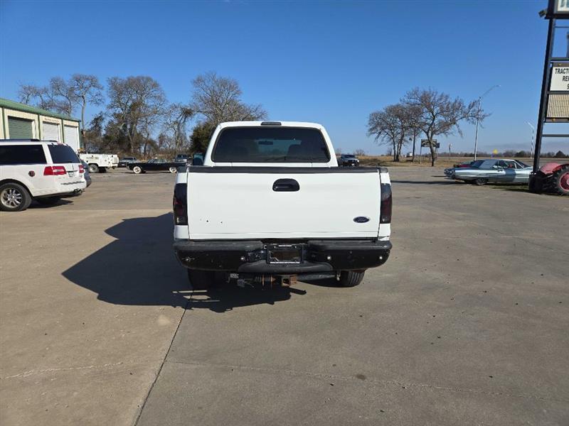 Ford F-250 SD XL Crew Cab 4WD 2006