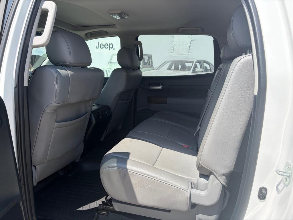 Toyota Tundra photo 6
