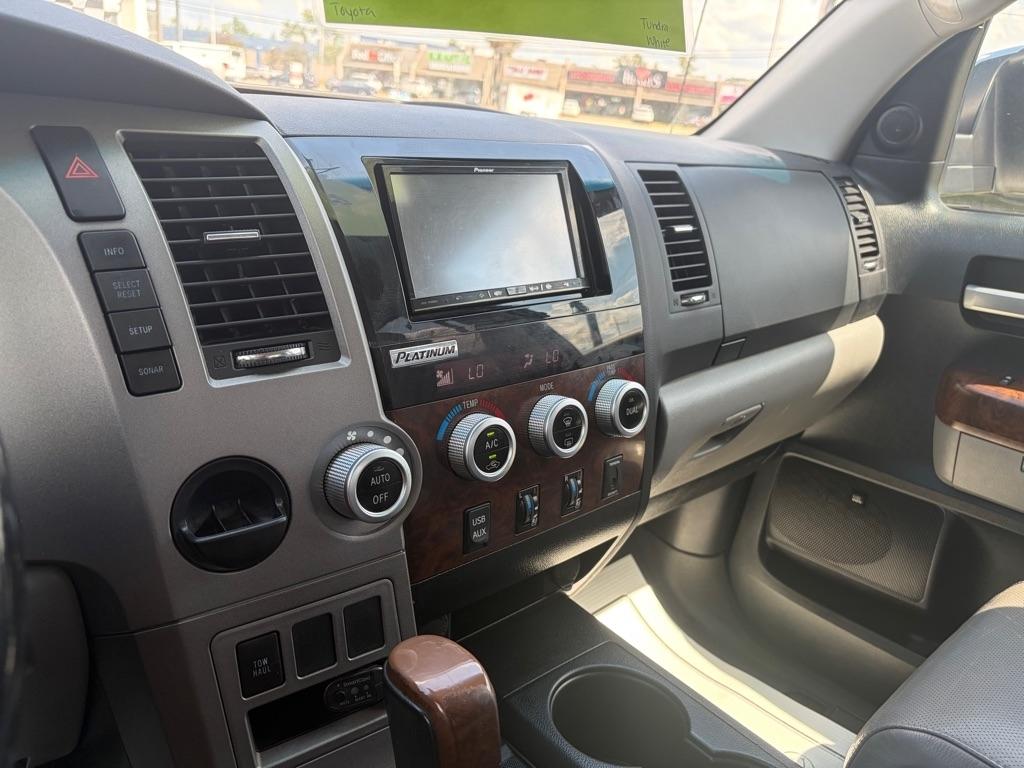 Toyota Tundra photo 8