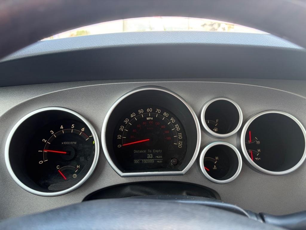 Toyota Tundra photo 9