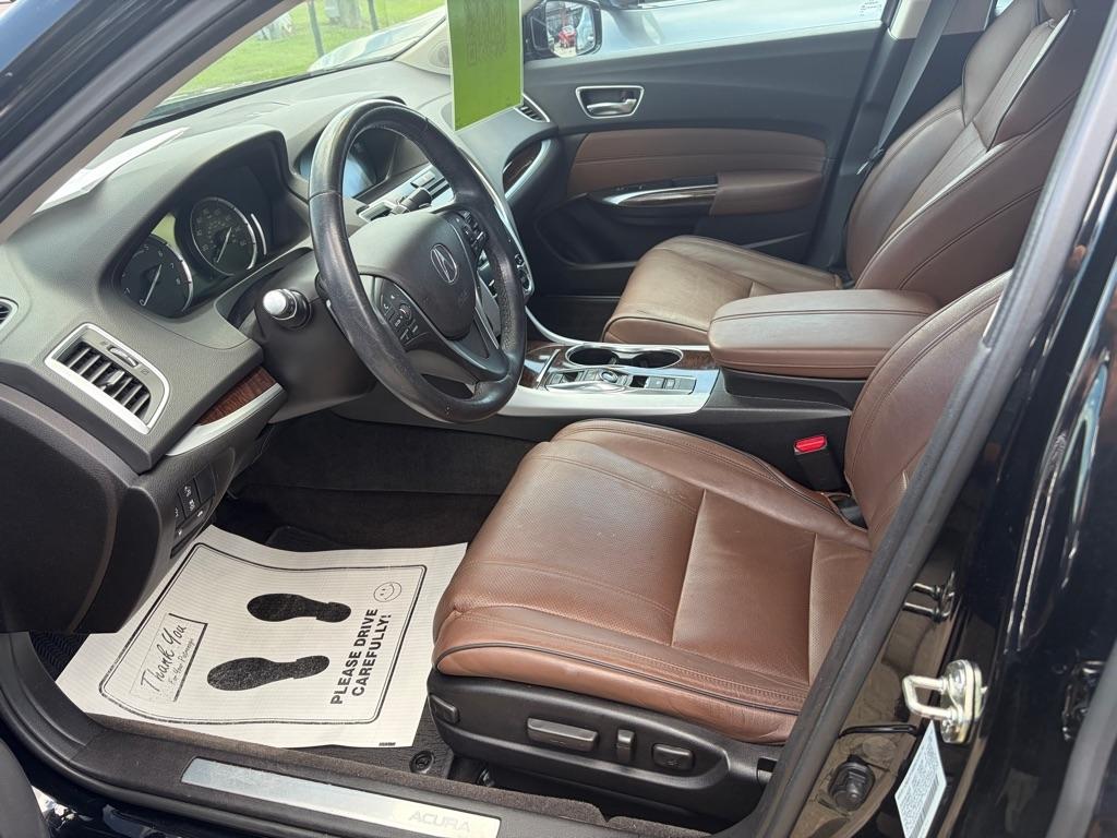 Acura TLX photo 7