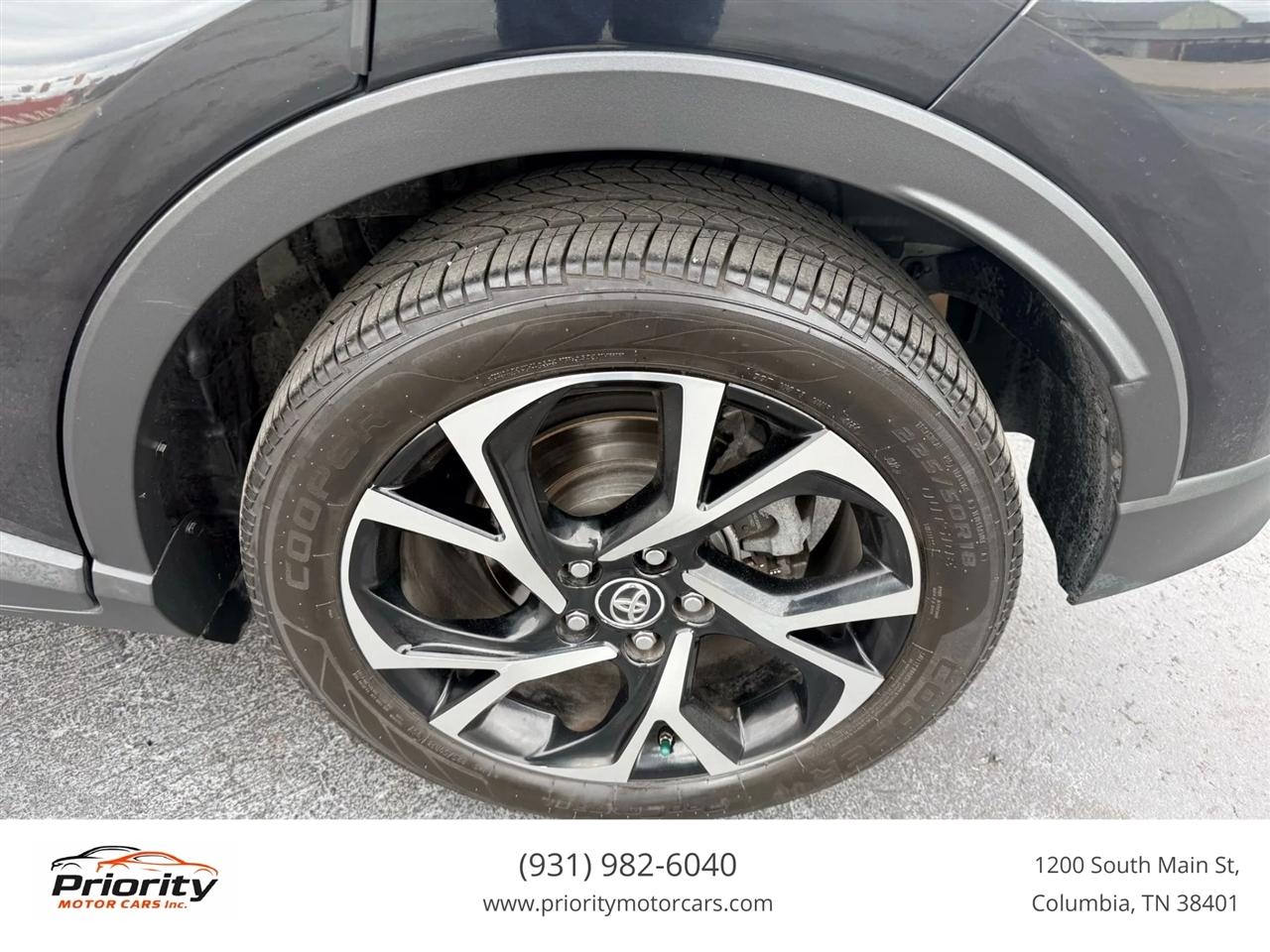 Toyota C-HR XLE 2019