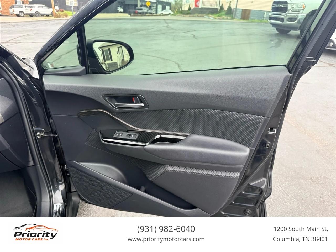 Toyota C-HR XLE 2019