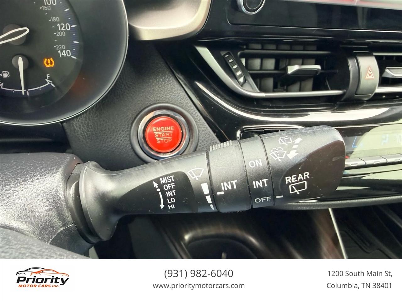 Toyota C-HR XLE 2019