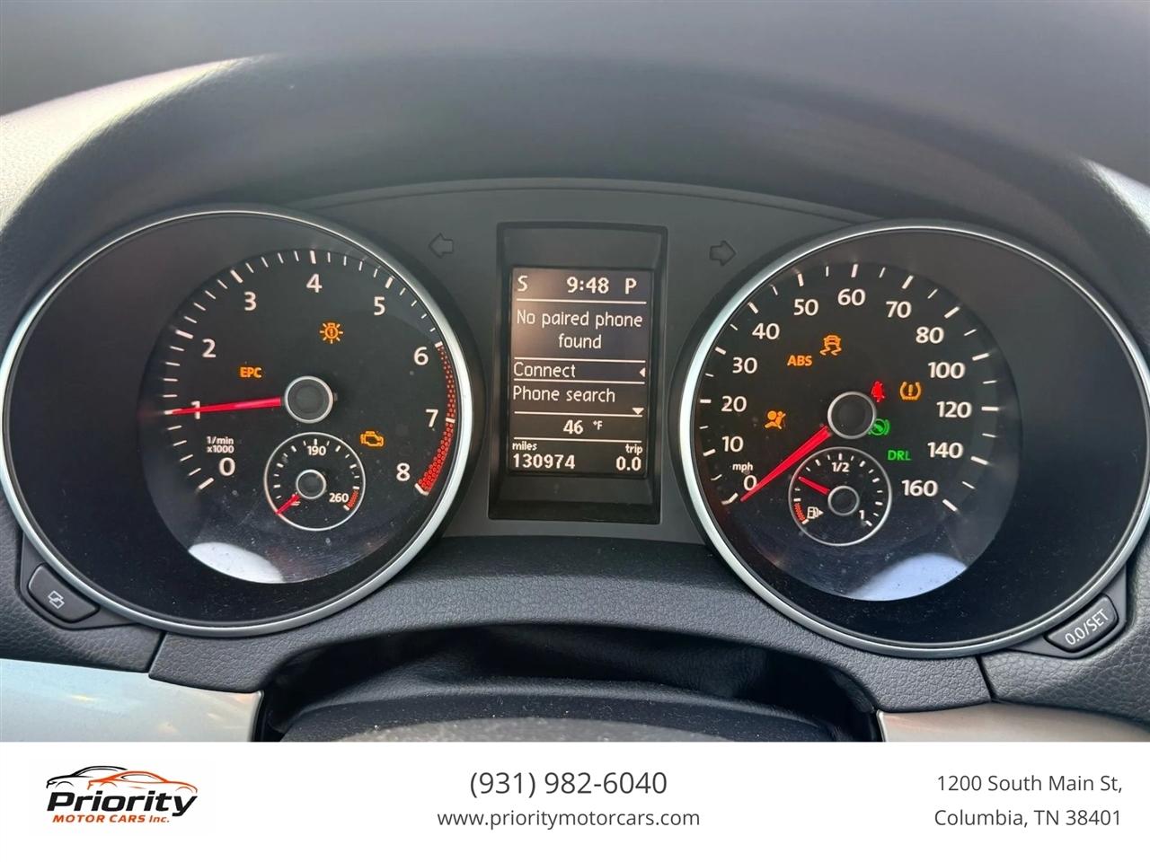 Volkswagen Golf 2.5L 4-Door 2011