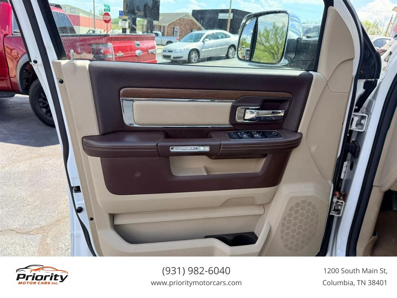 RAM 3500 Laramie Mega Cab 4WD DRW 2014