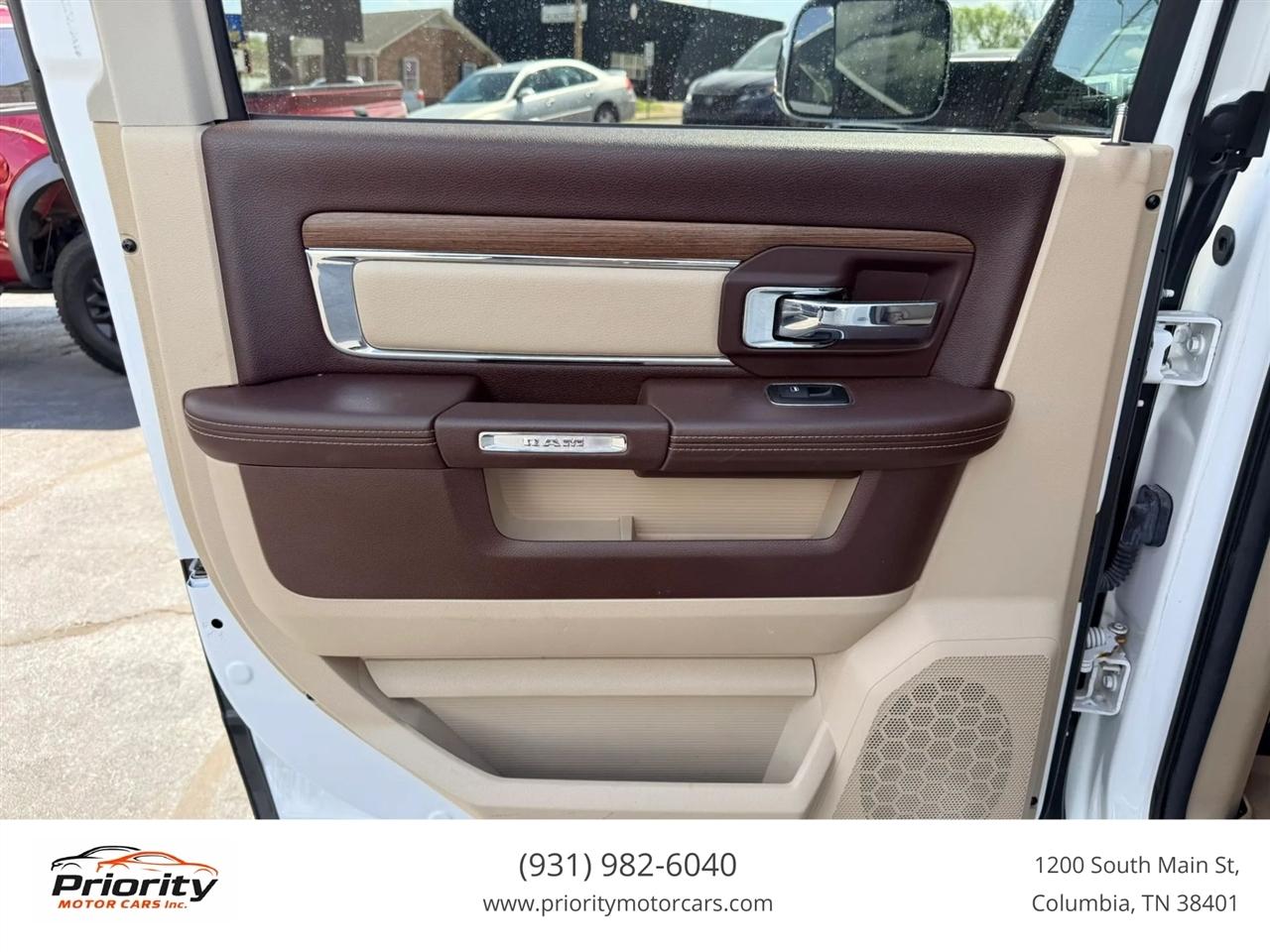 RAM 3500 Laramie Mega Cab 4WD DRW 2014