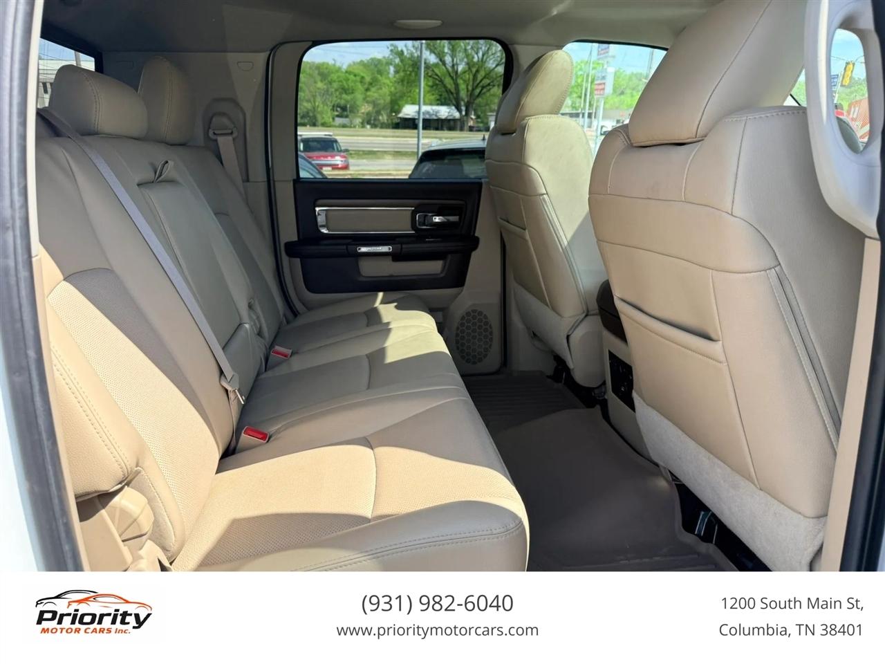 RAM 3500 Laramie Mega Cab 4WD DRW 2014