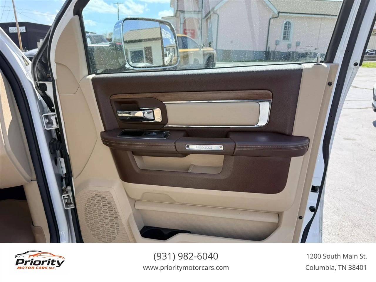 RAM 3500 Laramie Mega Cab 4WD DRW 2014