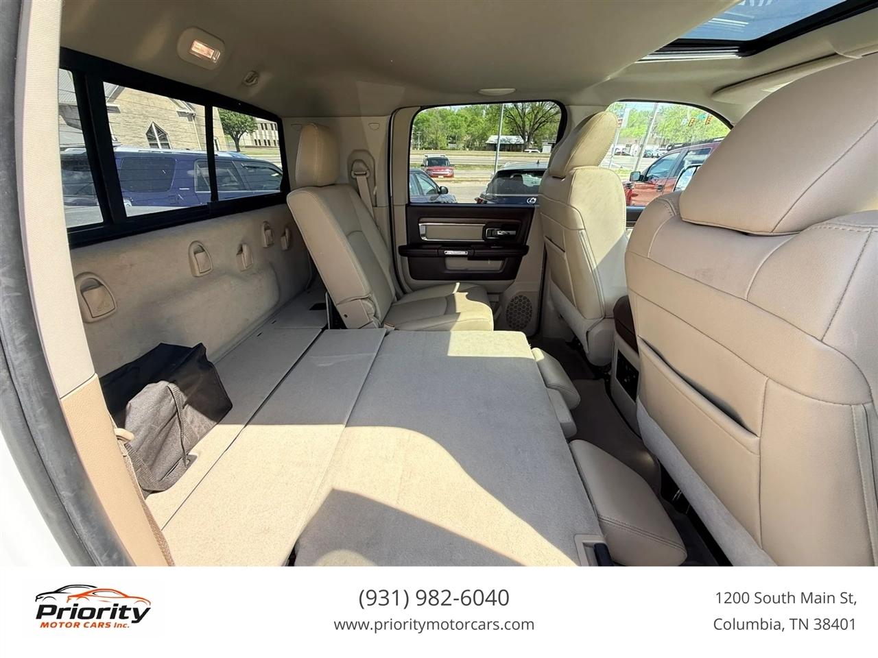 RAM 3500 Laramie Mega Cab 4WD DRW 2014