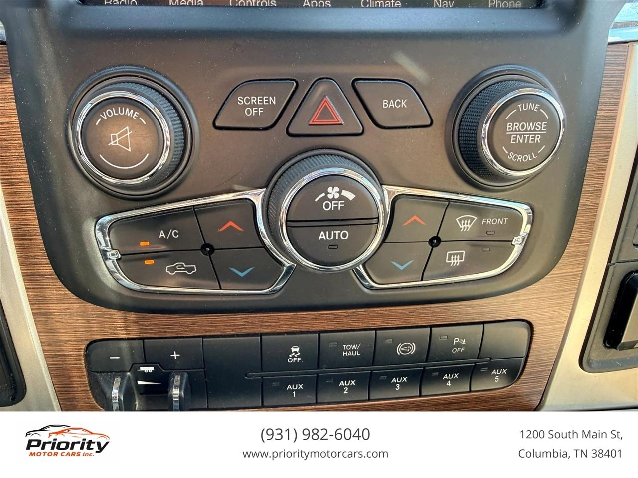 RAM 3500 Laramie Mega Cab 4WD DRW 2014