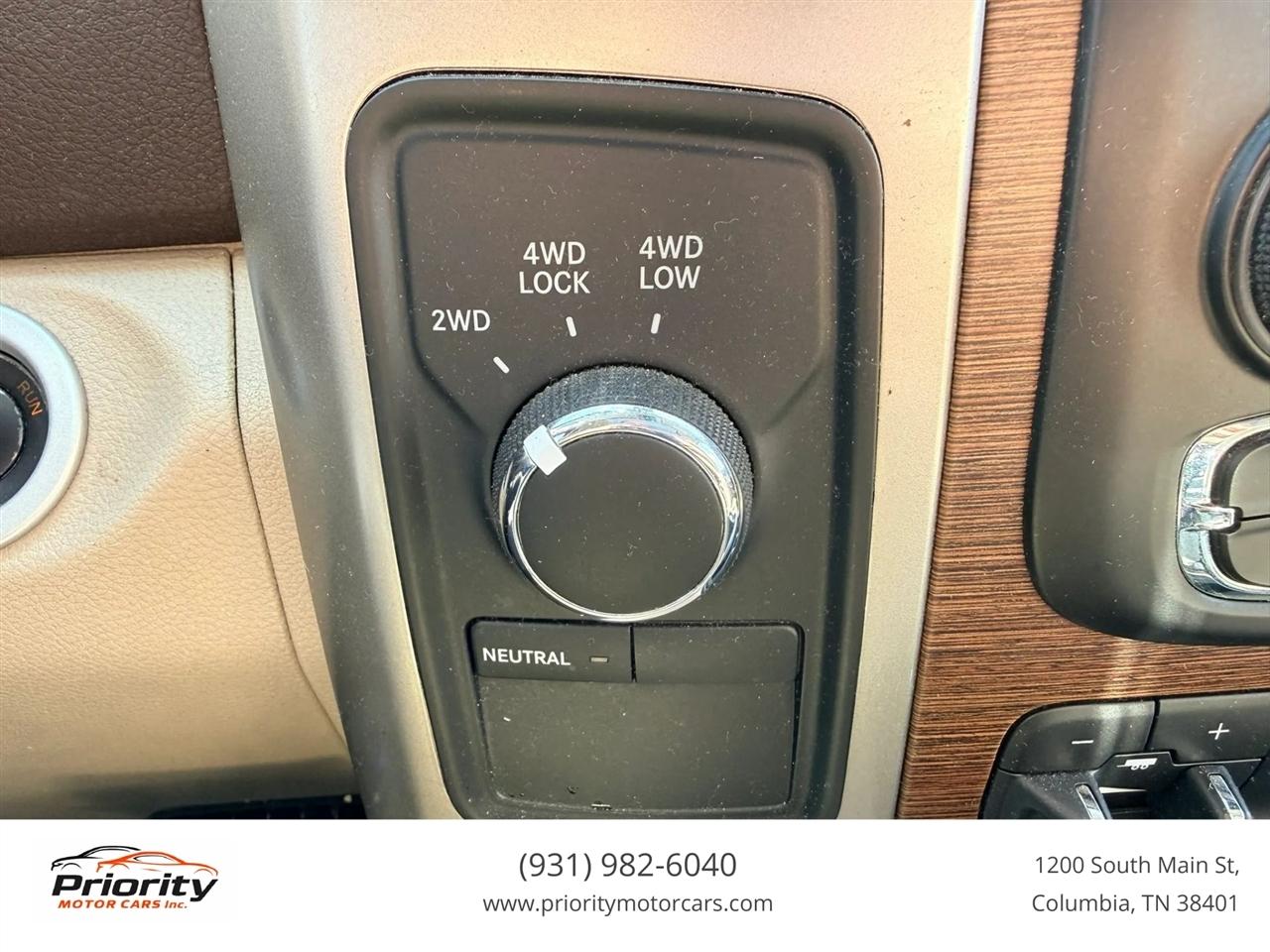 RAM 3500 Laramie Mega Cab 4WD DRW 2014