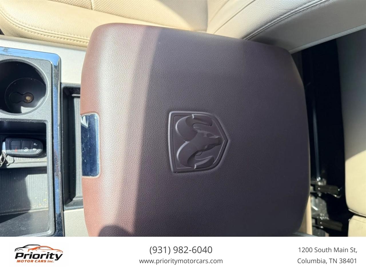 RAM 3500 Laramie Mega Cab 4WD DRW 2014