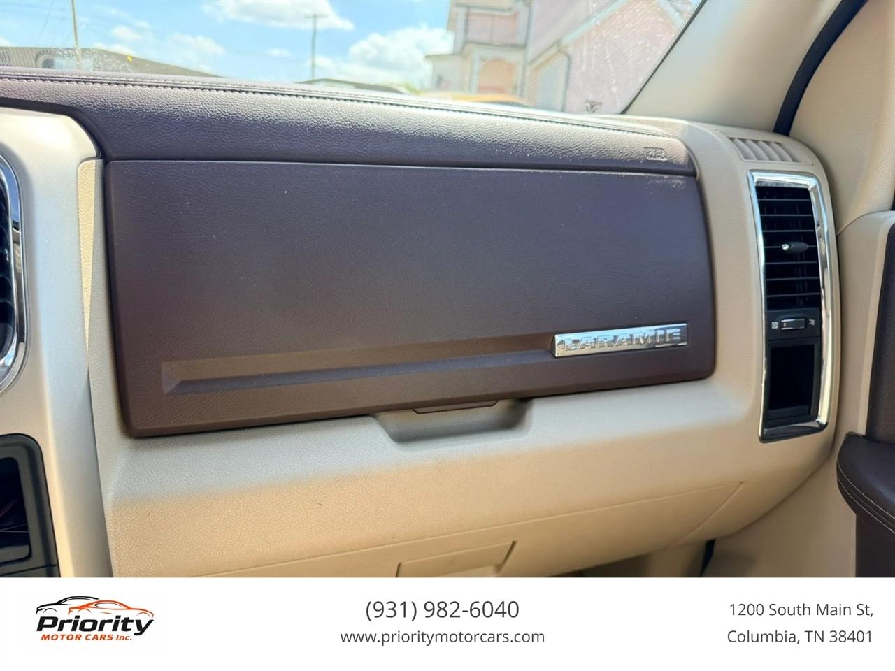 RAM 3500 Laramie Mega Cab 4WD DRW 2014