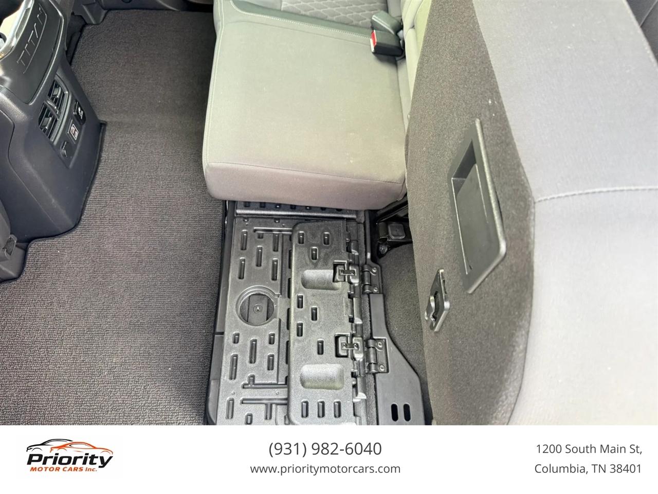 Nissan Titan SV Crew Cab 2WD 2020