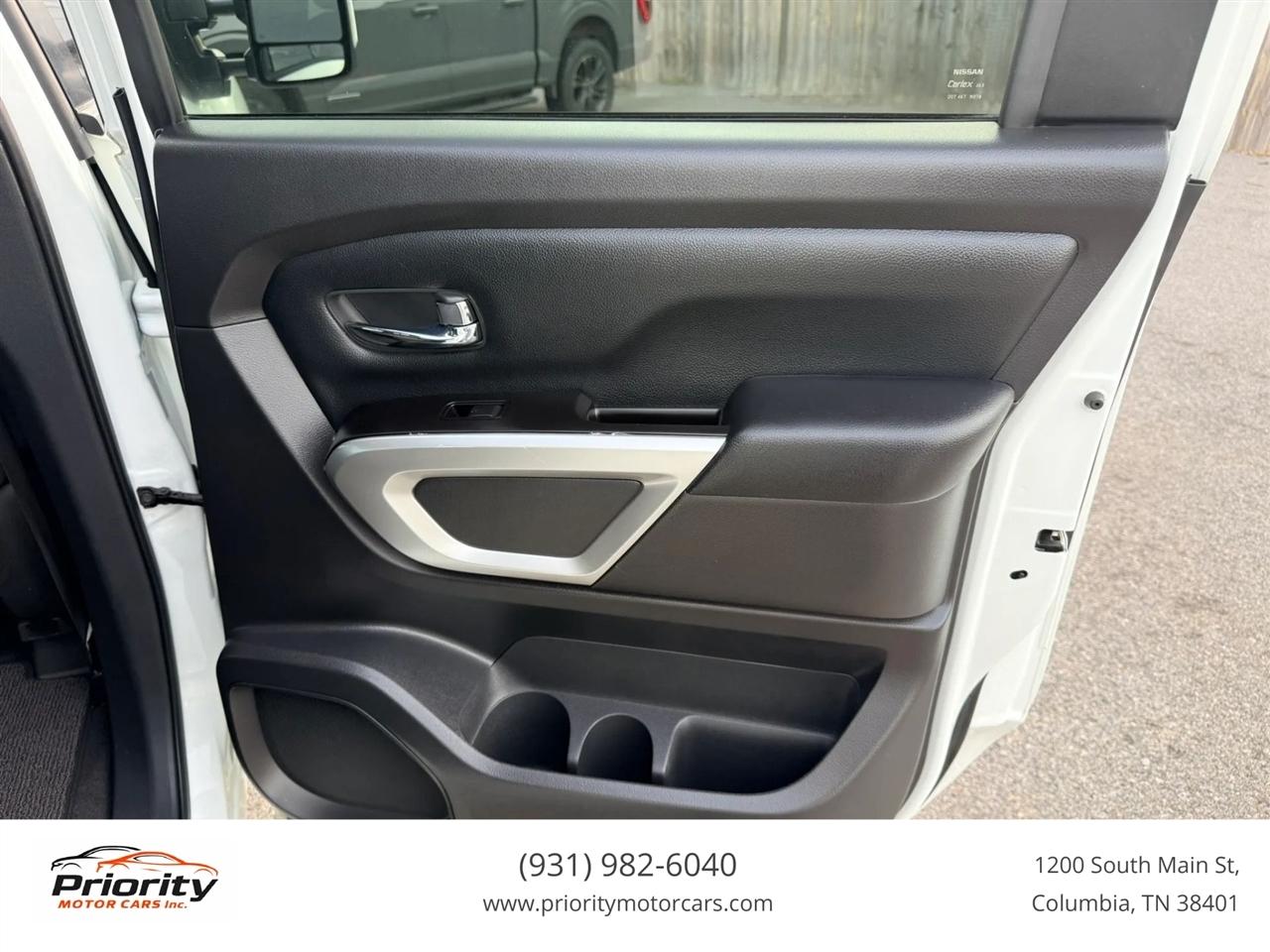 Nissan Titan SV Crew Cab 2WD 2020