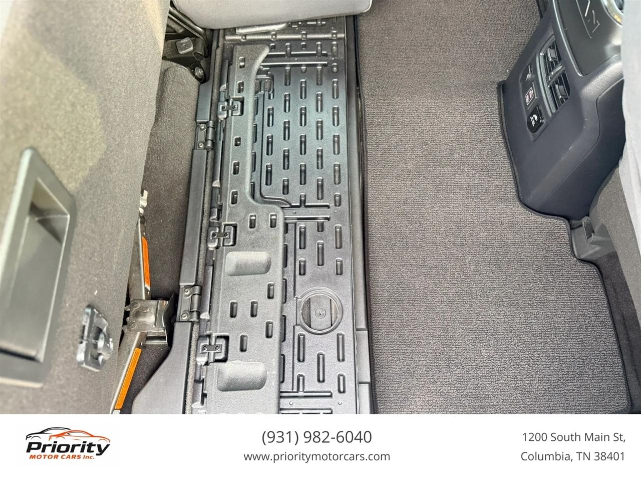 Nissan Titan SV Crew Cab 2WD 2020