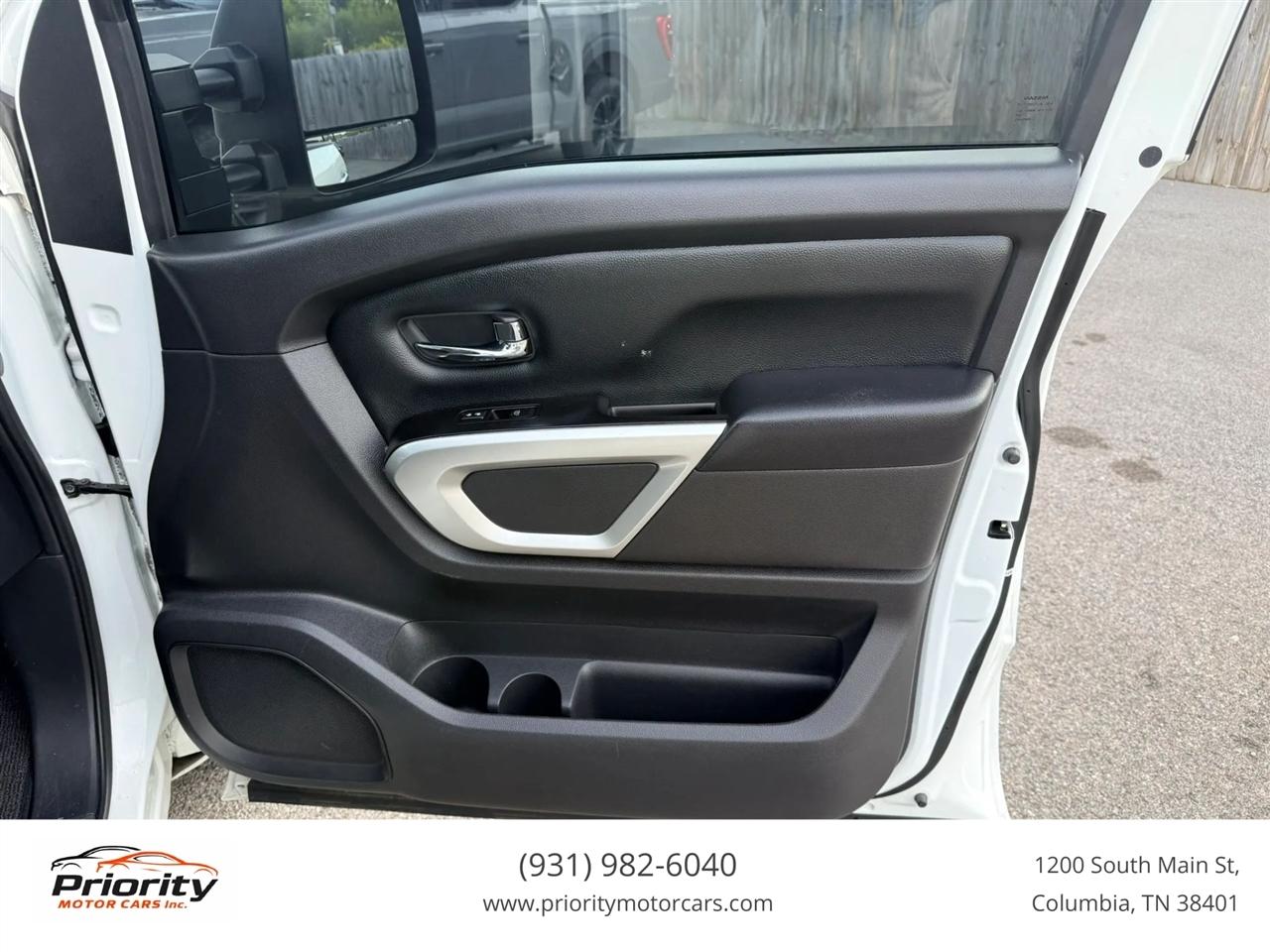 Nissan Titan SV Crew Cab 2WD 2020