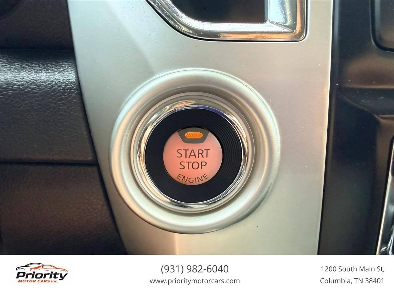 Nissan Titan SV Crew Cab 2WD 2020